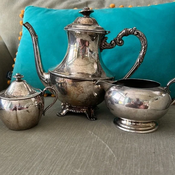 Tea Set - Picture 13 of 16